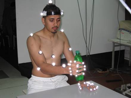 Capture motion experiments with dual-arms manipulative tasks.